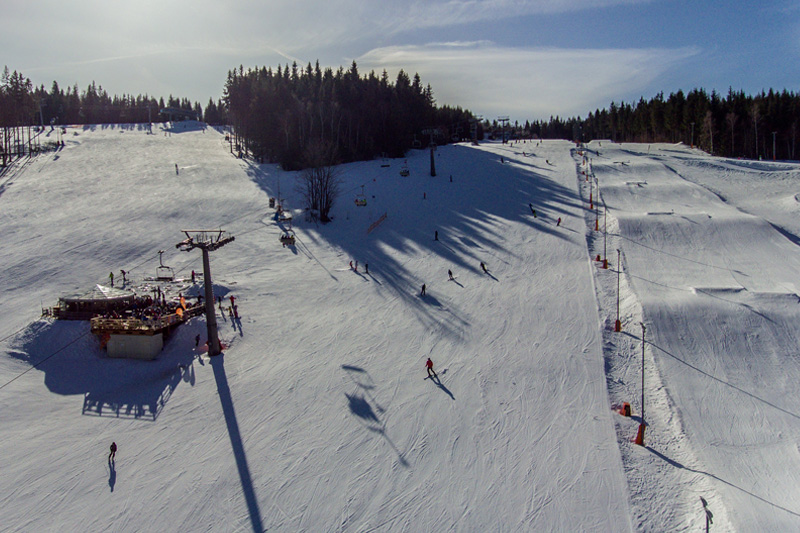 skikarlov-sjezdovky-dron